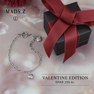 Mads Z - My Valentine 2022 armbånd m. hjerte charm i sølv modelbillede